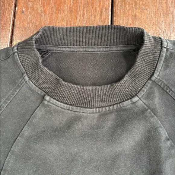 LULULEMON Sweatshirt Womens Size 4 Faded Black Scuba Crew Neck Kangaroo Terry - Picture 2 of 10